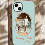 Loving Life with You Mint Orange Oval (Vida Adoráv<br><div class="desc">Simples capas de iphone moderna com foto e texto escrito à mão, "amar a vida com você". O modelo de foto é configurado para exibir sua foto em forma oval e com estrutura. A cobrir telefônica é impressa em menta e laranja - embora você seja bem-vindo a mudar qualquer uma...</div>