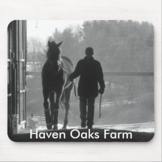 Lucy de passeio Mousepad