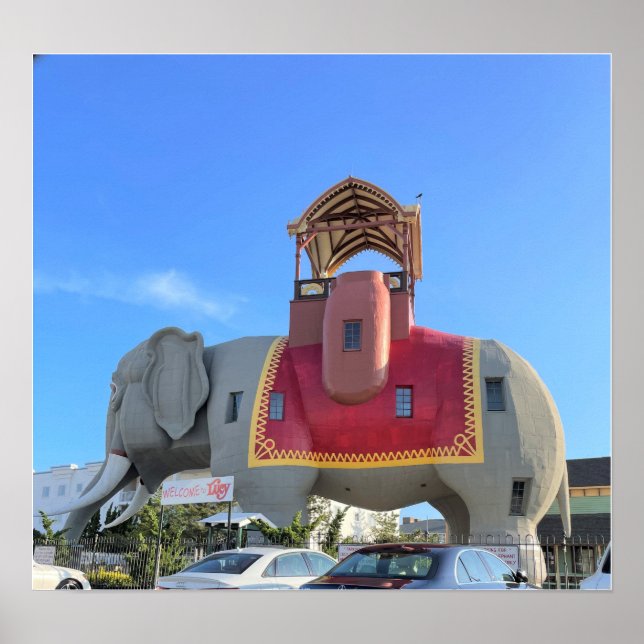 Lucy o Poster do Elefante (Frente)