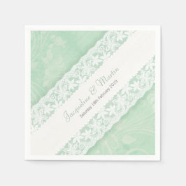 Lugar branco casado em guardanapos de papel verde-