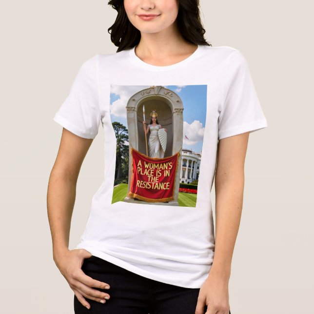 Lugar de uma mulher na Resistência à Camisa-T (Frente)