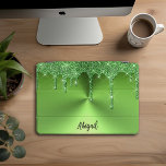 Luxury Sparkle Green Glitter Personalizado<br><div class="desc">Lindo brilho verde de brilho brilhando com Design de textura metálica com Cobrir iPad Pro personalizado</div>
