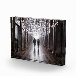 Luz, sombras e simetria - sepia