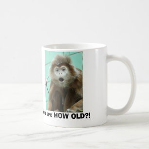 Macaco engraçado, caneca de café de aniversário