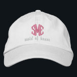 Madrinha de casamento de Boné de Baseball de Monog<br><div class="desc">Surpreenda sua madrinha de casamento com este boné legal no estilo baseball que apresenta seu monograma de 3 letras e as palavras madrinha de casamento abaixo. A figura acima é um boné branco com texto cor-de-rosa, mas você pode mudar facilmente o boné e as cores do texto para corresponder ao...</div>