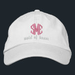 Madrinha de casamento de Boné de Baseball de Monog<br><div class="desc">Surpreenda sua madrinha de casamento com este boné legal no estilo baseball que apresenta seu monograma de 3 letras e as palavras madrinha de casamento abaixo. A figura acima é um boné branco com texto cor-de-rosa, mas você pode mudar facilmente o boné e as cores do texto para corresponder ao...</div>