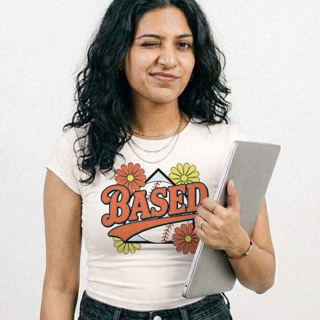 Mãe de Beisebol Baseada em Retro Softbol Dia de Jo (Retro based baseball tee with vintage flair, home-run style, bring game-day heat for moms & players)