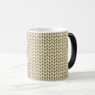 MÁGICA CANECA MORFÓTICA PRETA COM ESTAMPA DE CROCHÊ CREAM