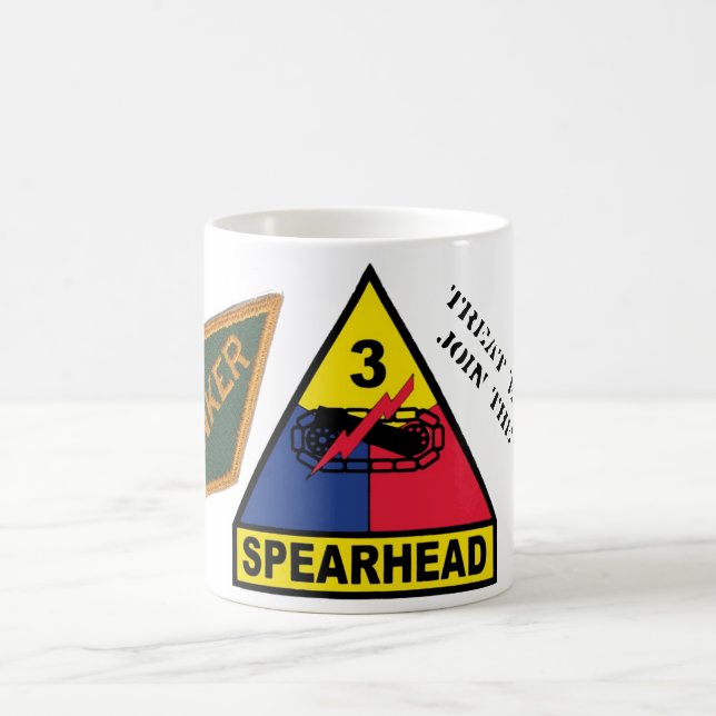 Mágica ó Caneca do petroleiro da mudança da cor da (Centro)