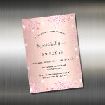 Magneta de convite cor-de-rosa dourada doce 16<br><div class="desc">Um moderno,  na moda e glamouroso ímã de convite para uma doce festa de aniversário 16,  16. Um fundo metálico rosa dourado falso com brilho falso rosa. O nome é escrito com um moderno estilo escrito à mão. Personalize e adicione os detalhes da sua festa.</div>