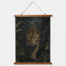 Magnífico Leopardo na Escura Selva Tropical