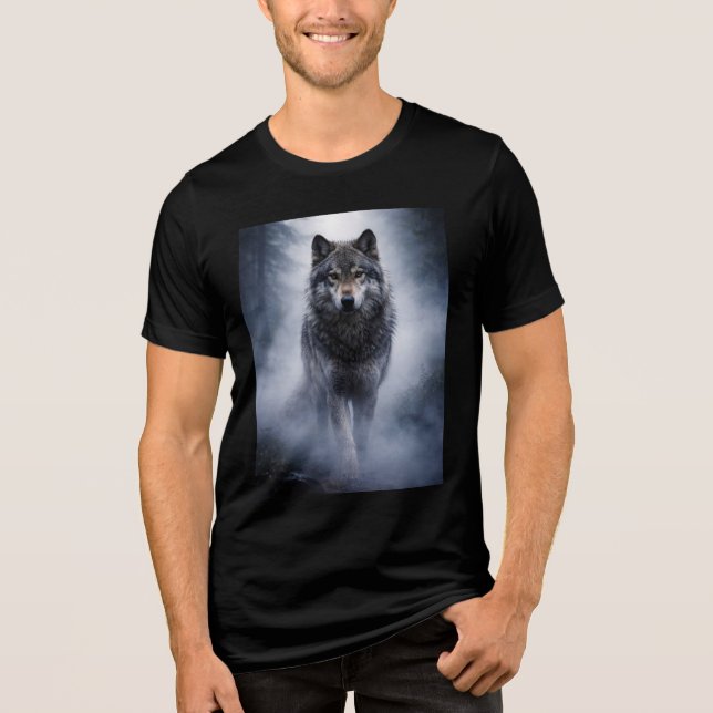 Majestic Wolf – Silent Presence in the Fog Shirt (Frente)