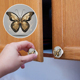 Majestosa Borboleta Dourada em Cinza