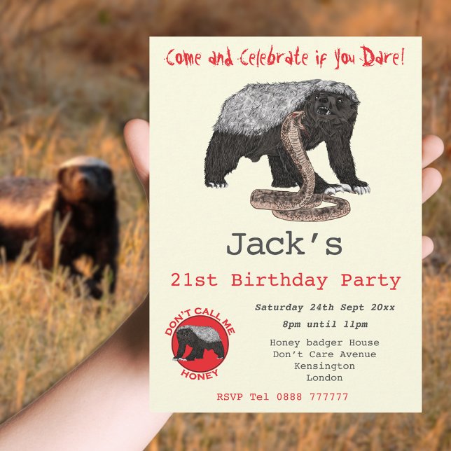 Maldito Badass Animal Engraçado aniversário de 21  (Honey badger themed 21st birthday party invitation badass fearless wild animal)