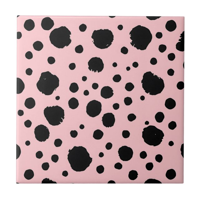Manchas de Tinta Preta com Padrão de Bolinhas Rosa (Frente)