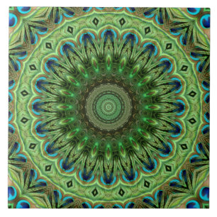 Mandala de Pena de Pavão Esmeralda e Simetria Azul