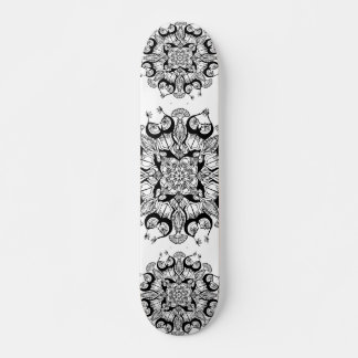 "Mandala" Design de skate preto e branco