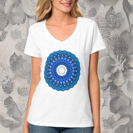 Mandala em camiseta azul ou camiseta