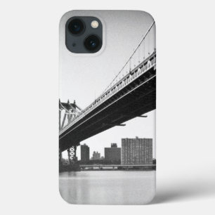 Manhattan Bridge and skyline, New York, US.