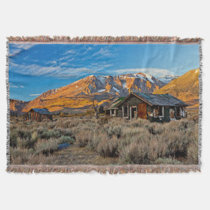 Manta Antiga Fazenda ao Longo da Hwy 395 em June Lake