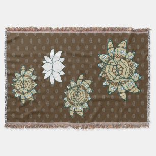 Manta O Lotus Throw Blanket