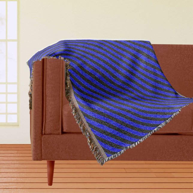 Manta Padrão de Bandas Diagonais Pretas e Azuis Texturiz (Black and Blue Diagonal Stripes Textured Pattern Throw Blanket)