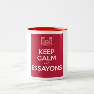 Mantenha a calma e a caneca de café de Essayons