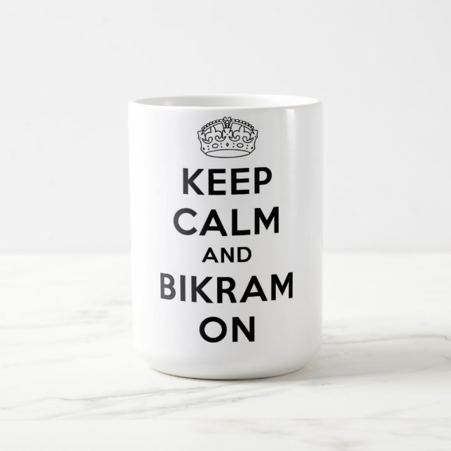 Mantenha a calma & o Bikram na caneca (Centro)