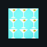 Mantenha-Os Chegando À Canvas Esticada De Martini<br><div class="desc">Esta Canvas "Mantenha-os Chegando Martini Esticada" apresenta um fundo turquesa e a imagem em relevo de uma silhueta branca de um vidro martini. Dentro cada copo é uma azeitona verde gloriosa com um colorau laranja. Esta é uma peça divertida de arte em parede para todos que desejavam ser personagem de...</div>