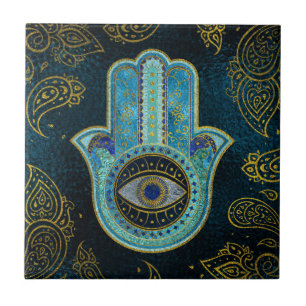 Mão decorativa de Hamsa com fundo de paisley