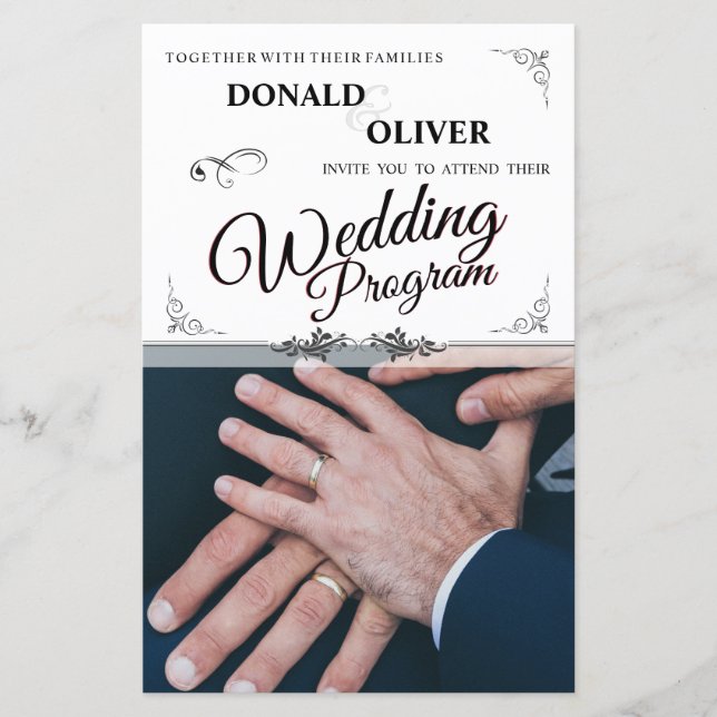 Mãos de um Casal de Casamento Gay com Anéis (Frente)