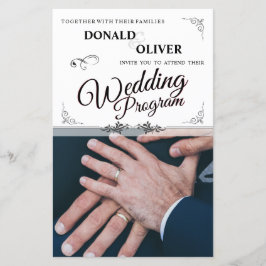 Mãos de um Casal de Casamento Gay com Anéis