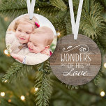 Maravilhas do Ornamento Russo de Férias Fotográfic<br><div class="desc">O ornamento de feriado no estilo russo apresenta uma cinza de meteoros / fundo de grãos de madeira marrom com design de tipografia branca "Maravilhas do Seu Amor". Personalize com sua foto favorita da família no verso.</div>