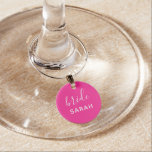 Marcador Para Taças De Vinho Descoberta Personalizada de Noiva de Bachelorette<br><div class="desc">Charme de vinho de Bachelorette Rosa-Quente Personalizado de Brim Gift</div>