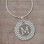 Marcador Para Taças De Vinho Taupe e Carvão Moderno Chevrons Monograma<br><div class="desc">Uma maneira clássica e chique de rastrear sua bebida favorita durante a noite de folga. Adicione seus monogramas a uma variedade de cores populares.</div>