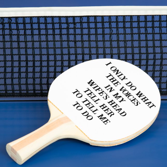 Marido da Raquete de Ping Pong Piada da Esposa  (Insitu)