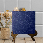 Marinho Azul - Vidro fissurado Textura Moderna Sim<br><div class="desc">Este azulejo cerâmico de aspecto envidraçado tem uma fissura falsa sobre um fundo azul marinho escuro. Parece uma peça feita à mão, com artesanatos decorativos, mas simples e neutro. Perfeito como sotaque sozinho ou combinado com outros motivos de azulejo em uma instalação de backsplash. Arte e design de Tuzi Williams....</div>