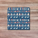 Marinho Escandinavo Reindedo de Natal Azul Nórdico<br><div class="desc">Criada com fundo azul marinho,  essa porta copos de azulejo cerâmica apresenta um design minimalista de renas e árvores de Natal,  evocando a beleza simples,  mas encantadora,  da arte popular nórdica. Perfeita para quem aprecia a estética aconchegante e alta. Vem em um casal de tamanhos diferentes!</div>