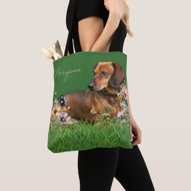 Marrom Dachshund Dog Personalizado Tote Bag (Close Up)