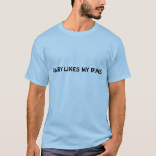 Mary gosta da minha camiseta de pães