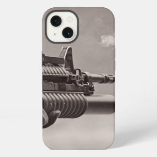 Masculina de Arma com Soldado Negro e Branco