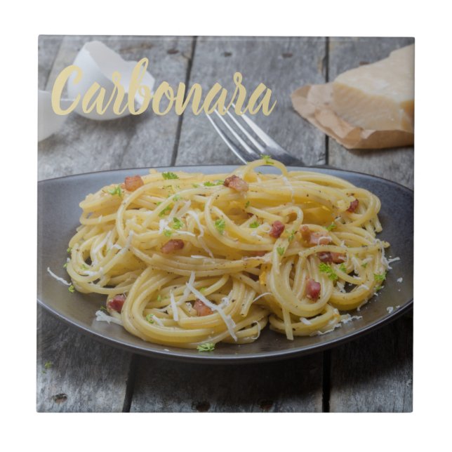 Massas de espaguete Carbonara com Bacon e Parmesão (Frente)