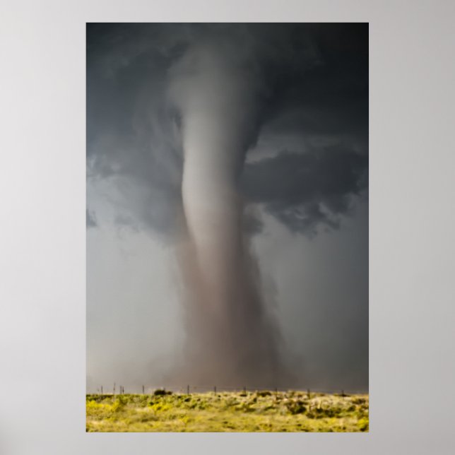 Massive Tornado Poster (Frente)