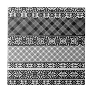 Matilha em tiras, de preto e branco, com rendas