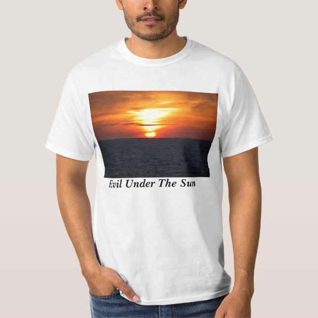 Mau sob a camisa de The Sun (Frente)