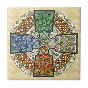 Medalhão elementar da cruz celta