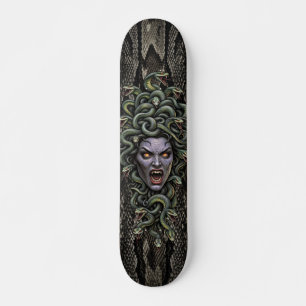 Medusa Rainha da Pedra Gorgona Skate de Terror
