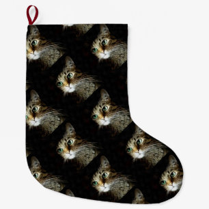 Meia De Natal Grande Gato Tabby Com Olhos Verdes Isolado No Preto