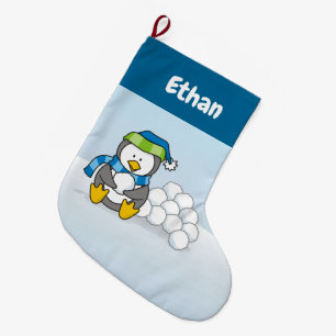 Meia De Natal Grande Pequeno pinguim sentado com bolas de neve