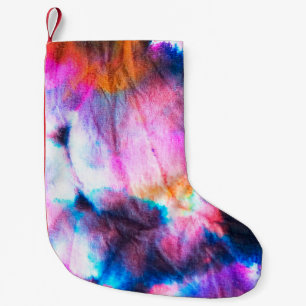 Meia De Natal Pequena Arte suja. Vermelho brilhante, lilás, rosa, cores